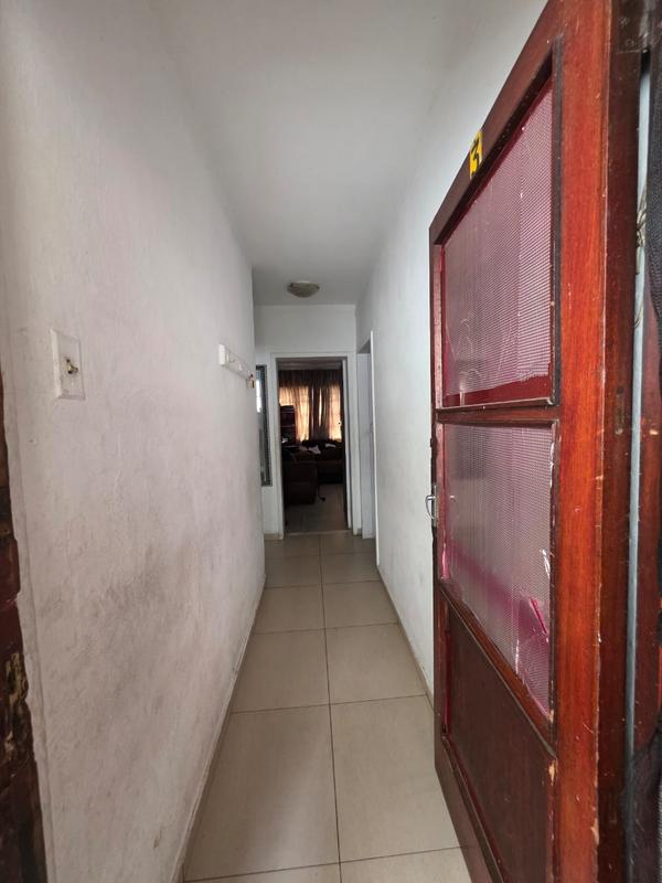 2 Bedroom Property for Sale in Maitland Western Cape